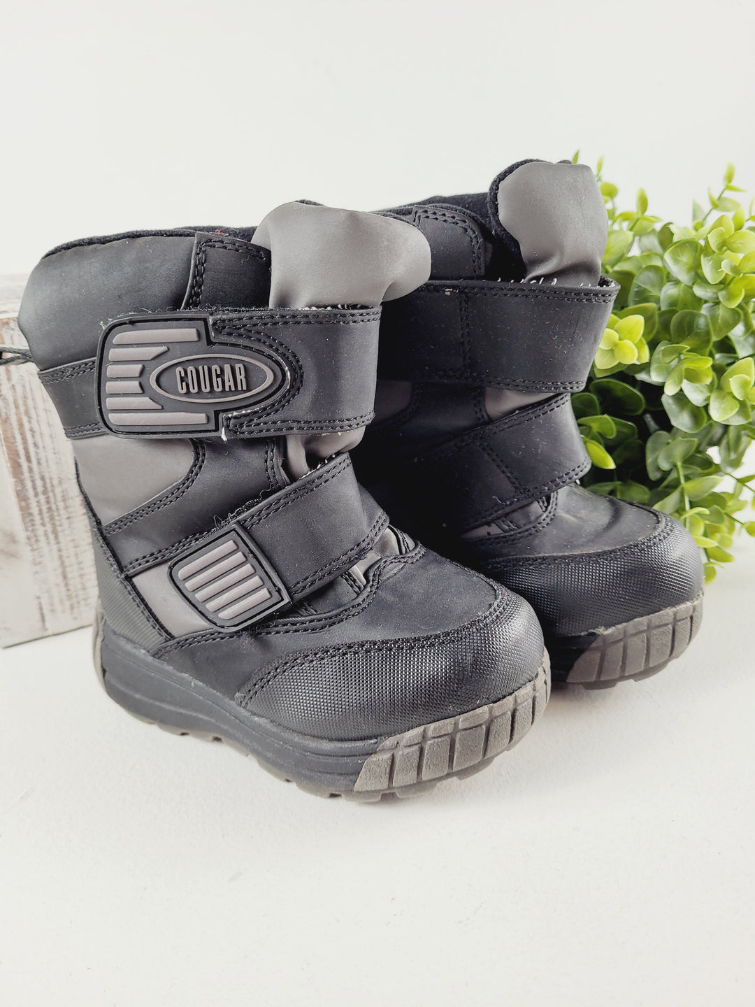 COUGAR BLACK WINTER BOOTS SIZE 6M PRE-LOVED