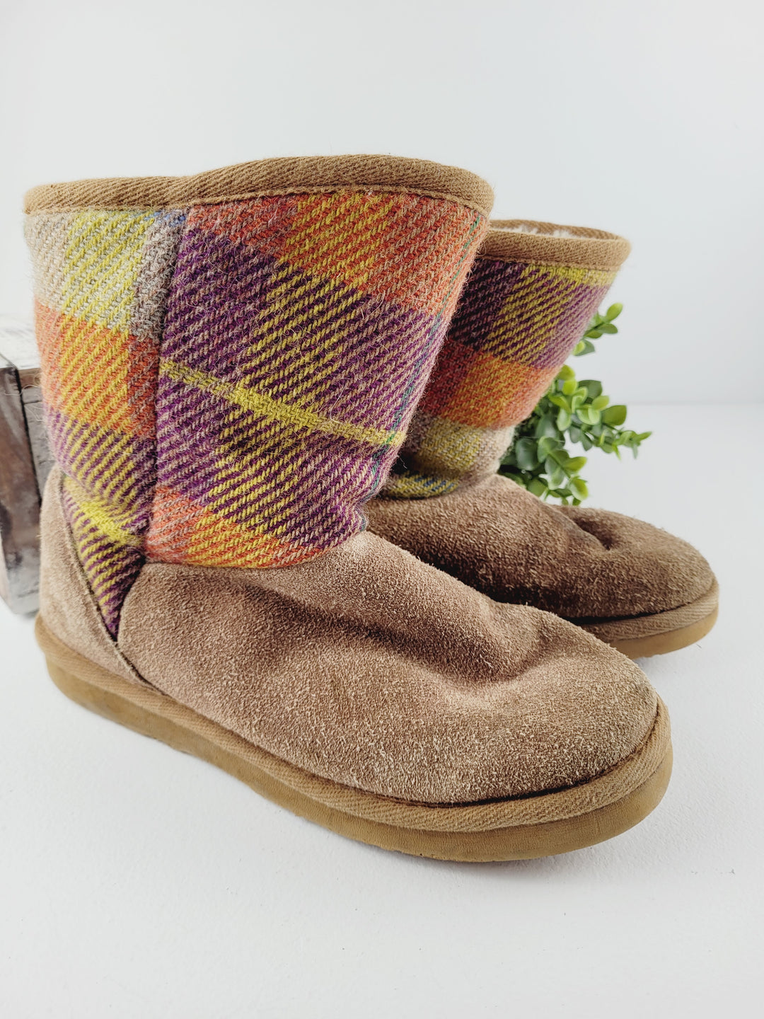 LAMO PLAID SUEDE BOOTSLADIES SIZE 6 PRE-LOVED