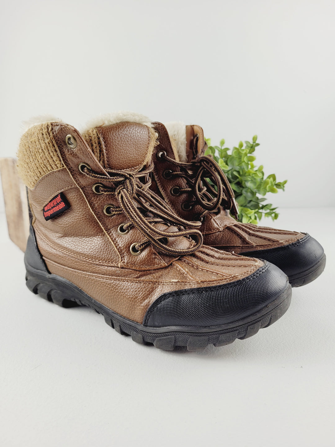 FALL/WINTER BOOTS LADIES SIZE 7 PRE-LOVED
