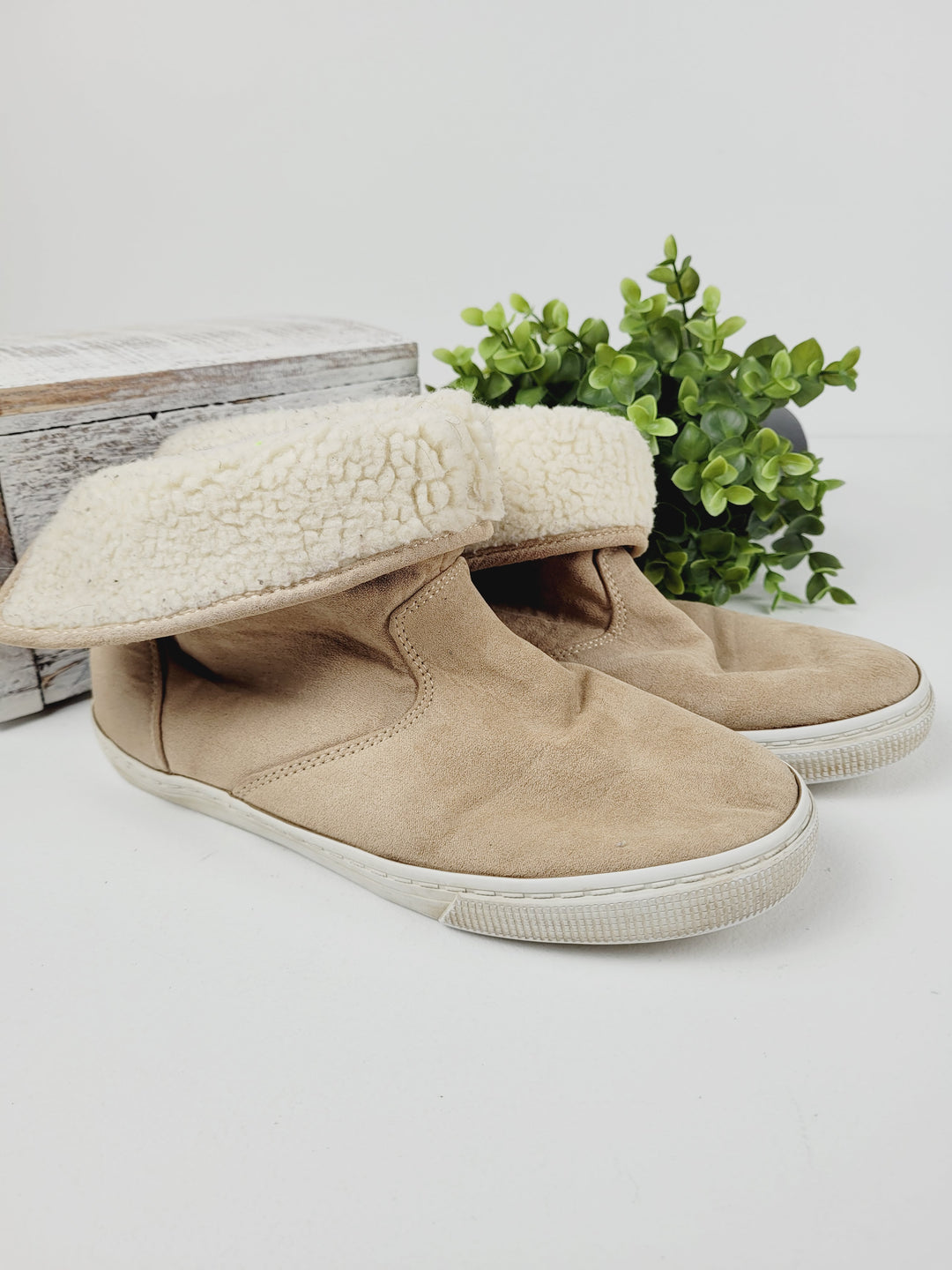 GAP TAN BOOTS SIZE 3Y PRE-LOVED