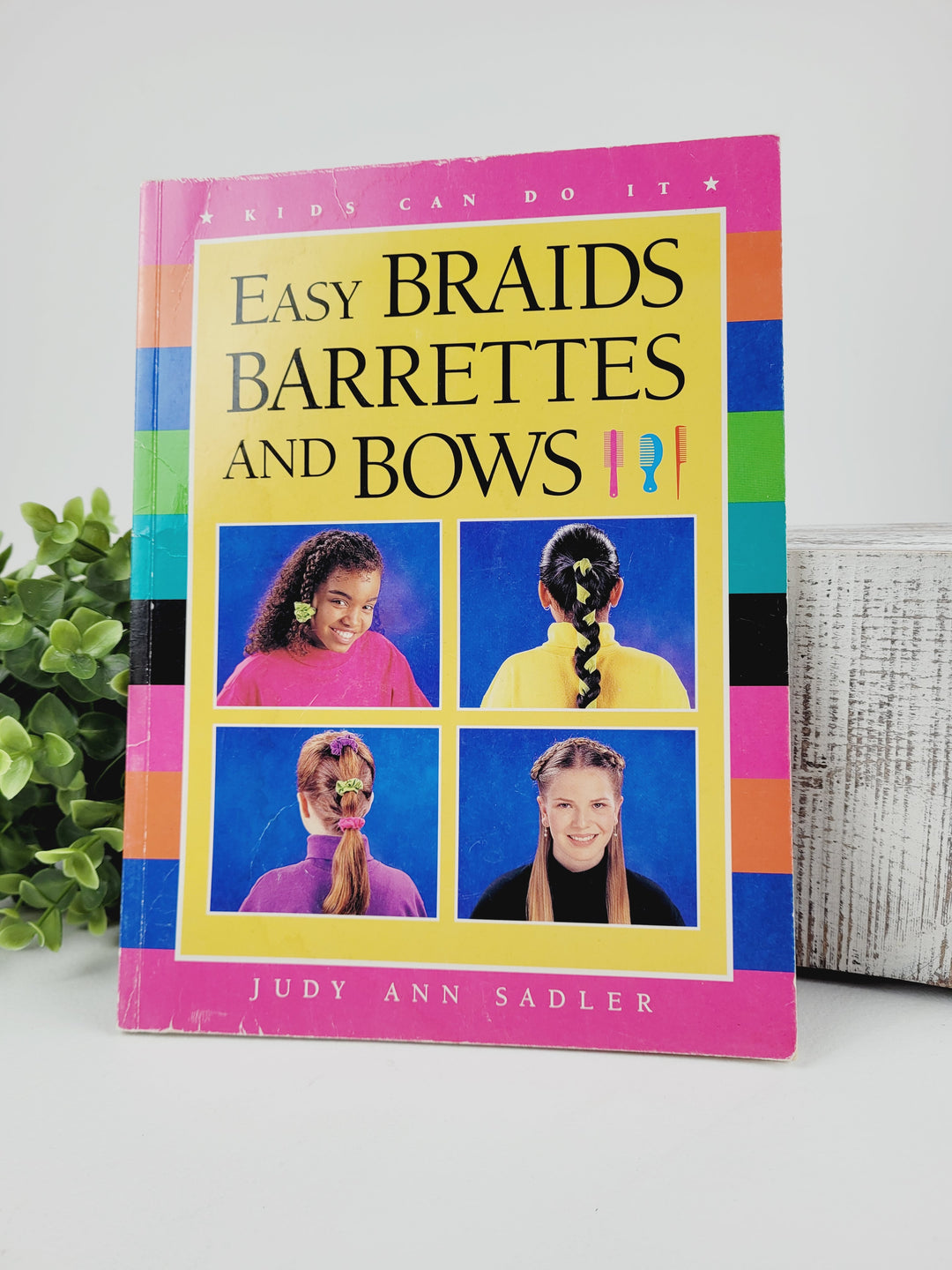 EASY BRAIDS BARRETTES AND BOWS BOOK PRE-LOVED