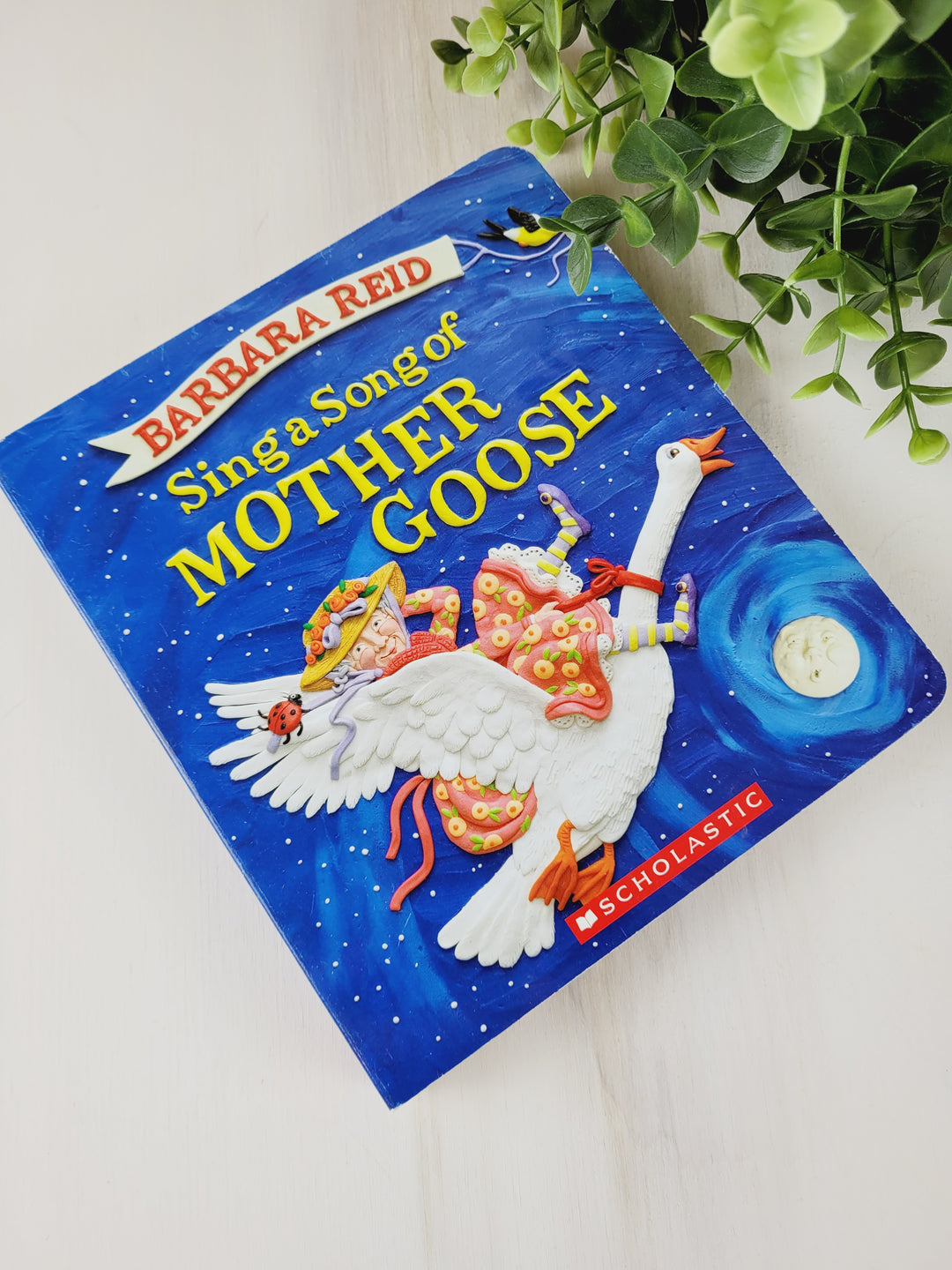 SING A SONG OF MOTHER GOOSE BOARD BOOK EUC