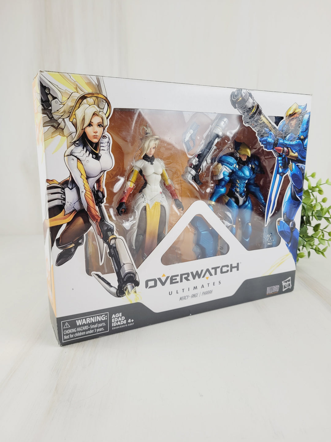 OVERWATCH ULTIMATES- MERCY & PHARRAH TOY SET PRE-LOVED