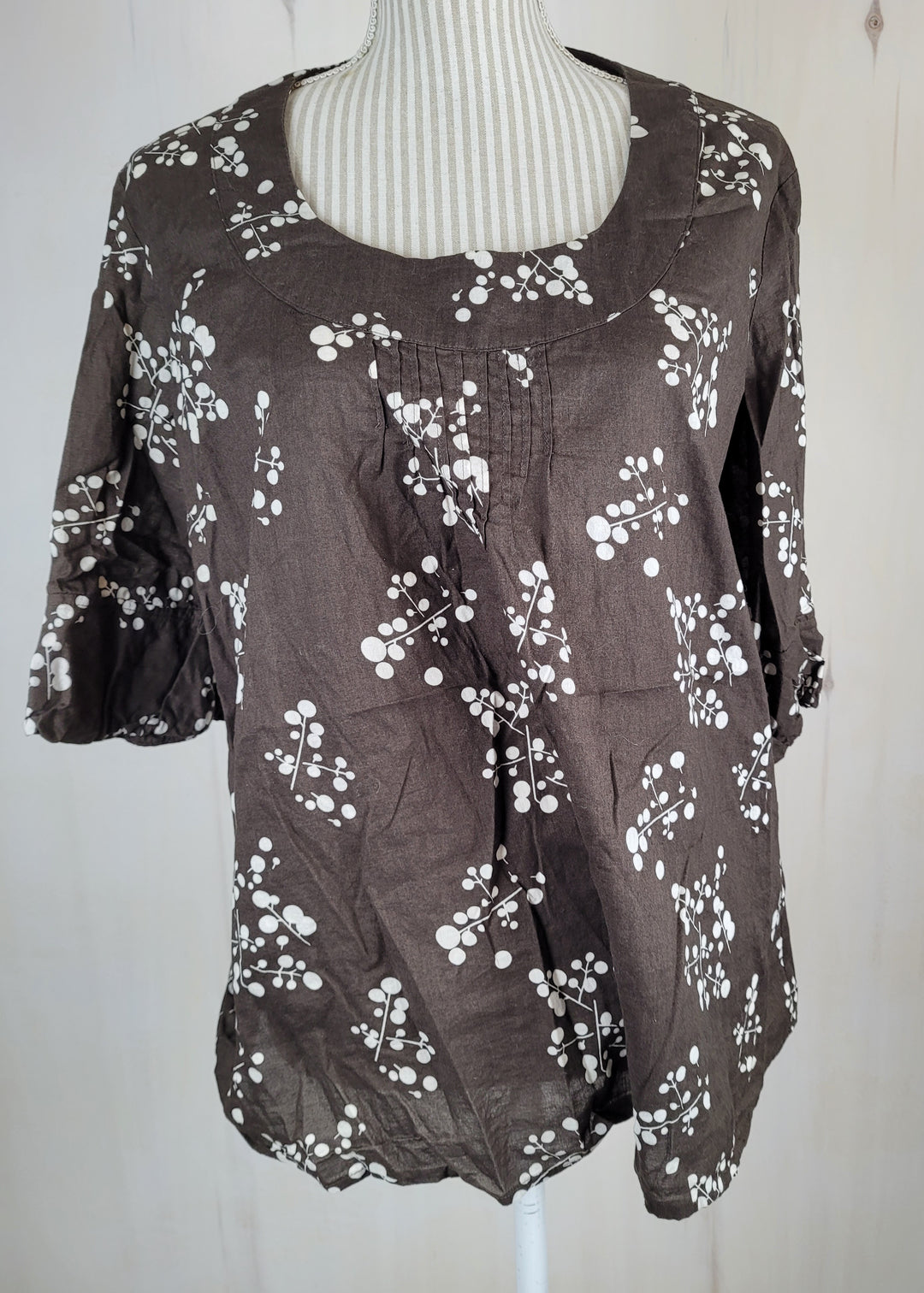 RICKI'S BROWN TOP LADIES SIZE 18 PRE-LOVED