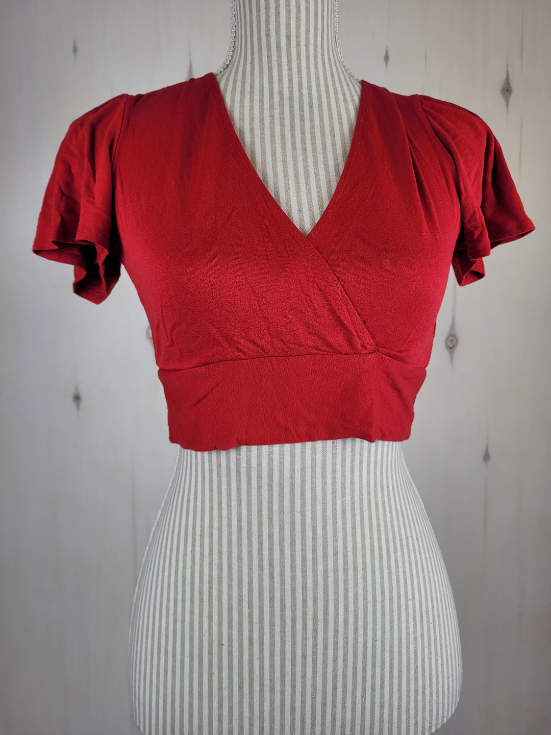 GARAGE RED CROPPED TOP LADIES SMALL EUC