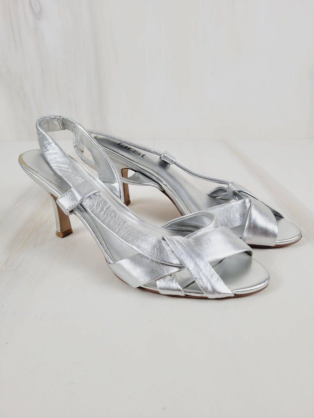 FIRST SILVER HEEL SHOE LADIES SIZE 36 (5.5) PRE-LOVED/EUC