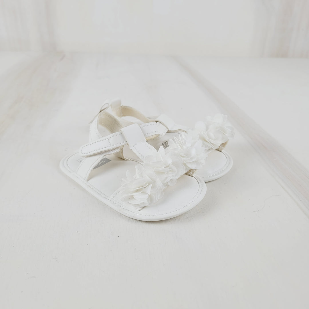 CARTERS WHITE SALDALS SIZE 6-9M PRE-LOVED