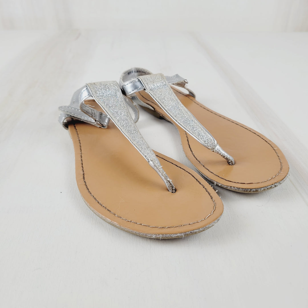 ZOE & ZAC SILVER SANDALS SIZE 1 YOUTH PRE-LOVED