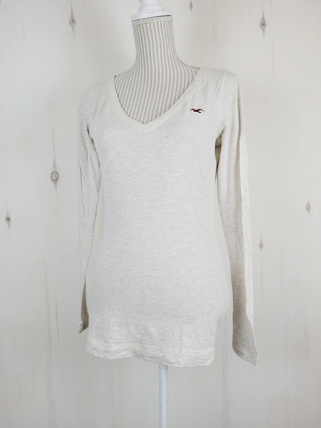 HOLLISTER OFF WHITE LONG SLEEVE TOP LADIES MEDIUM PRE-LOVED