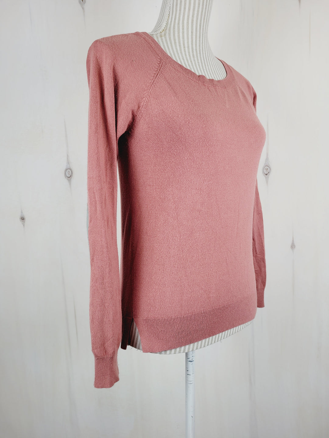 PINK MARTINI MUTED PINK SWEATER WITH ELBOW PATCHES LADIES XS PRE-LOVED