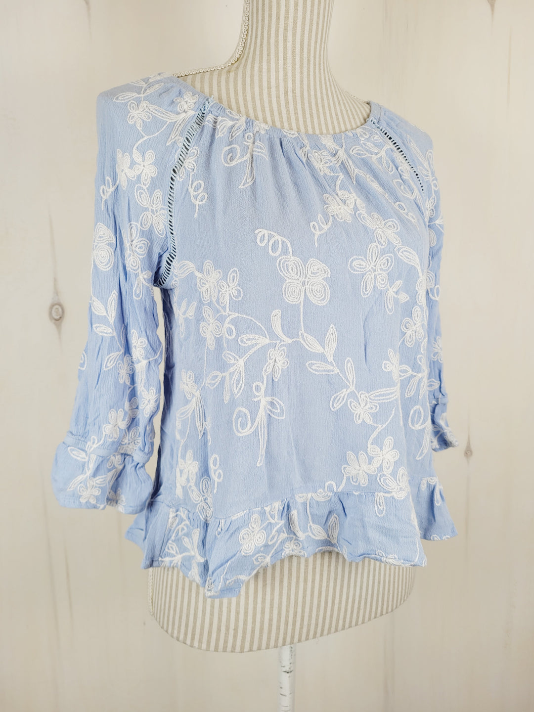 FORGOTTEN GRACE LIGHT BLUE TOP LADIES SMALL PRE-LOVED