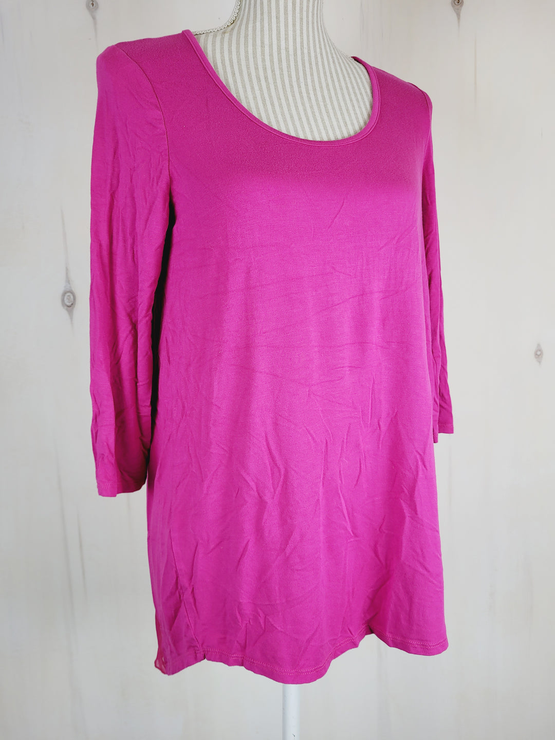 BEBE PINK SHEERBACK TOP LADIES SMALL EUC