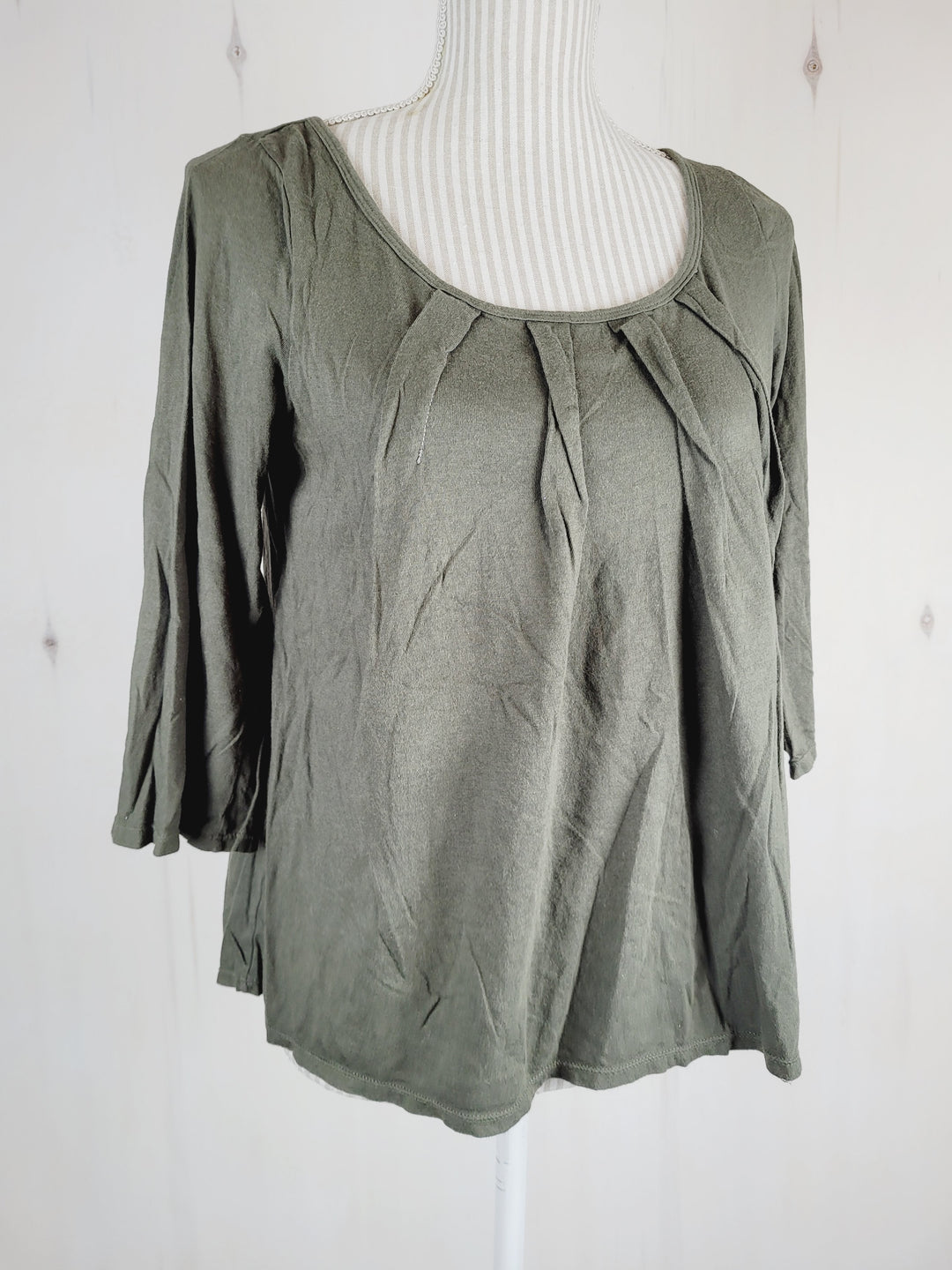 OLD NAVY GREEN TOP WITH PLEATING LADIES MEDIUM VGUC