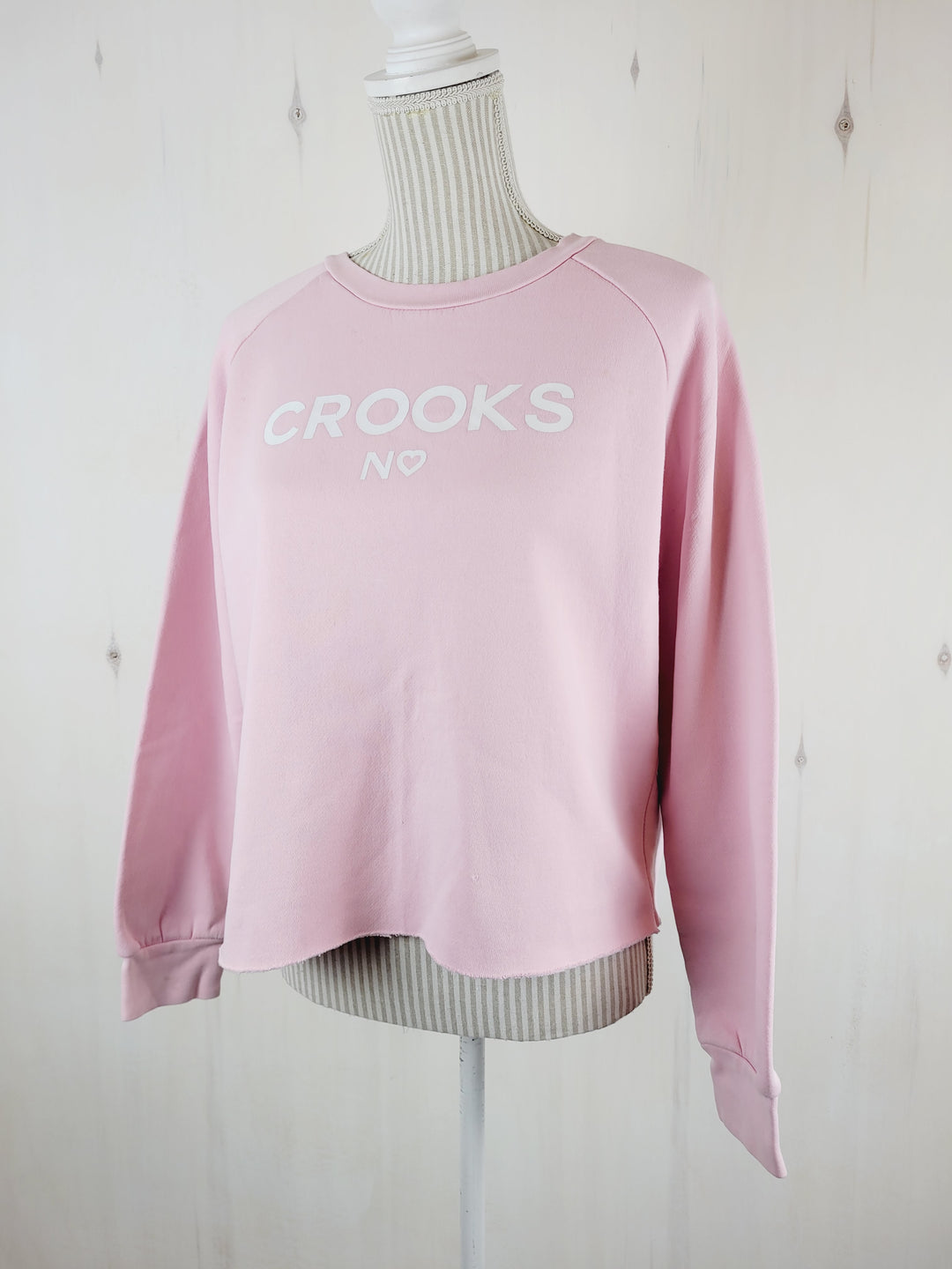 CROOKS PINK CUT CROPPED CREWNECK TOP LADIES LARGE EUC