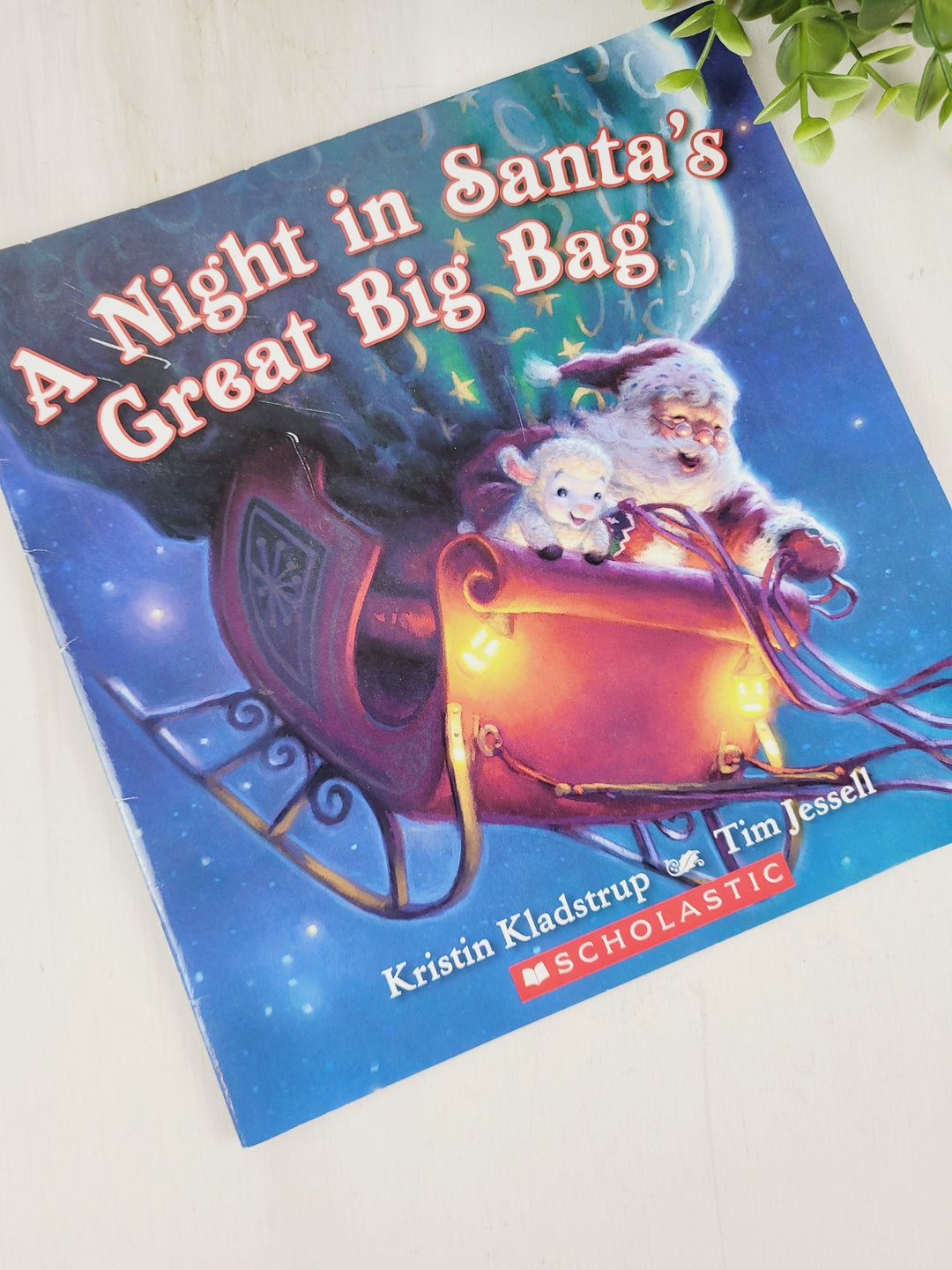 A NIGHT IN SANTA'S GREAT BIG BAG STORYBOOK PRE-LOVED