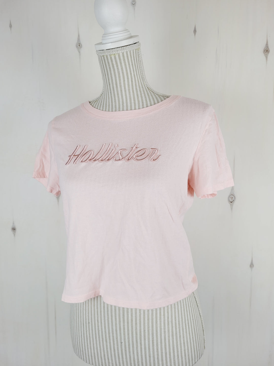 HOLLISTER LIGHT PINK SLIM TEE LADIES MEDIUM PRE-LOVED