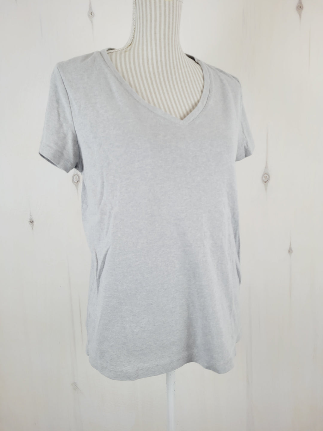 JOE FRESH GREY VNECK TSHIRT LADIES 2XL PRE-LOVED