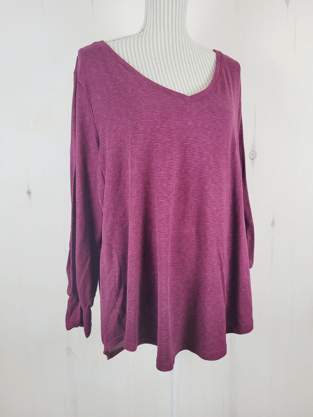 MAURICES PLUM TOP LADIES 2XL PRE-LOVED
