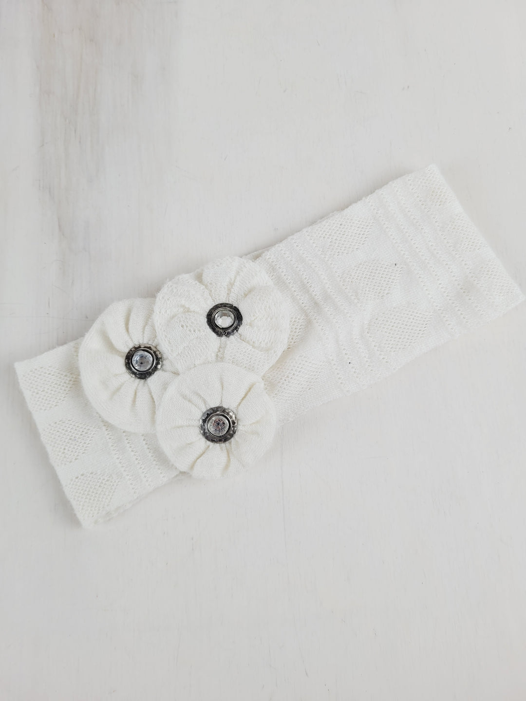 THIN KNIT WHITE HEADBAND YOUTH PRE-LOVED