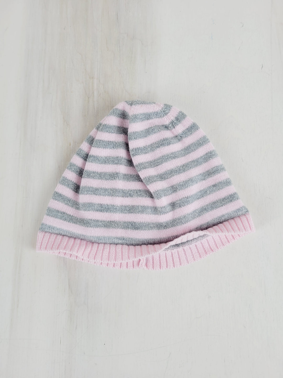 PINK/GREY STRIPED THIN HAT 0/3M PRE-LOVED