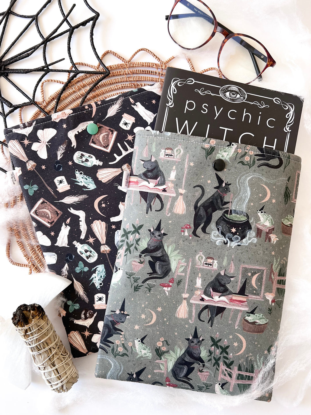 smith & noelle, Neighbourhood Witch Book Besties