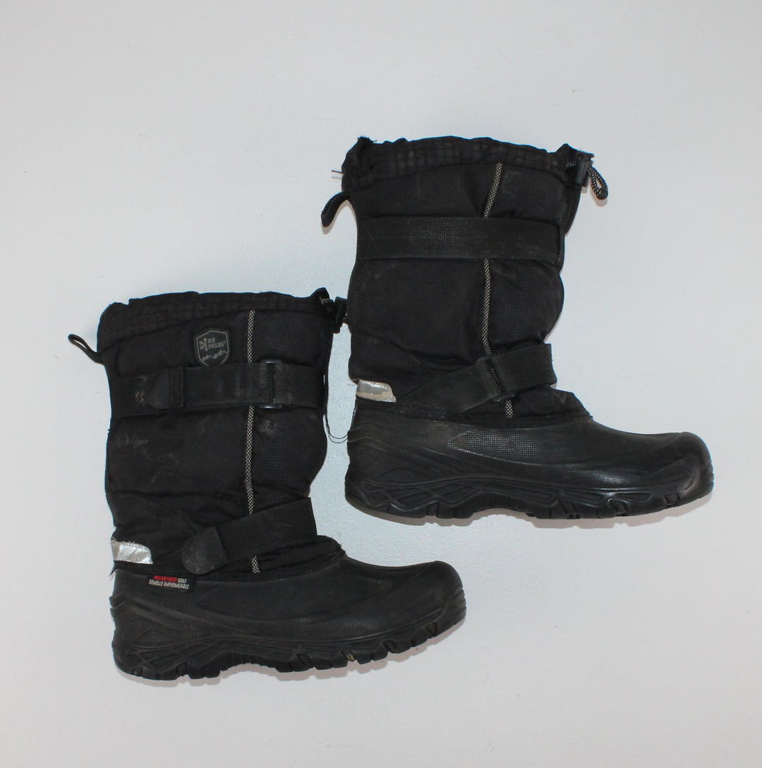 ICE FIELDS BLACK WINTER BOOTS SIZE 5 YOUTH VGUC/EUC