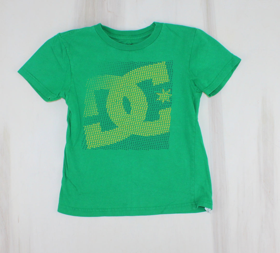 DC GREEN TSHIRT 5Y PRE-LOVED