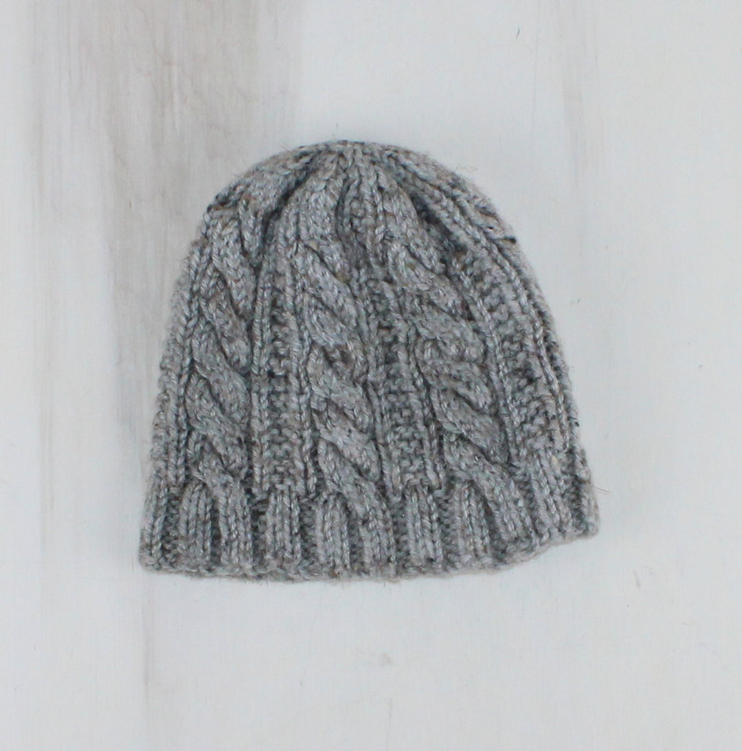 HANDMADE GREY CABLEKNIT HAT KIDS 8-TEEN PRE-LOVED