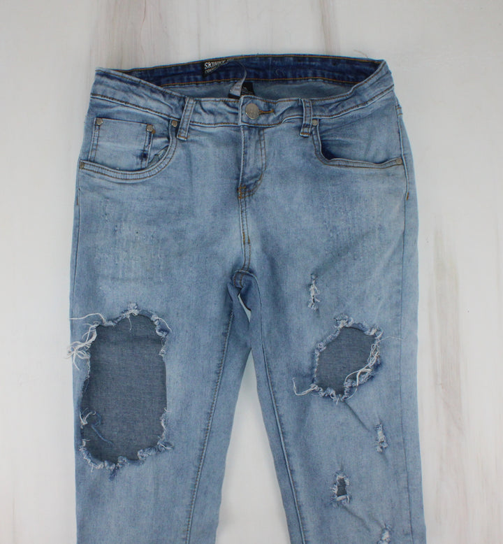 LOW RISE SKINNY FIT DISTRESSED JEANS LADIES SIZE 11 VGUC