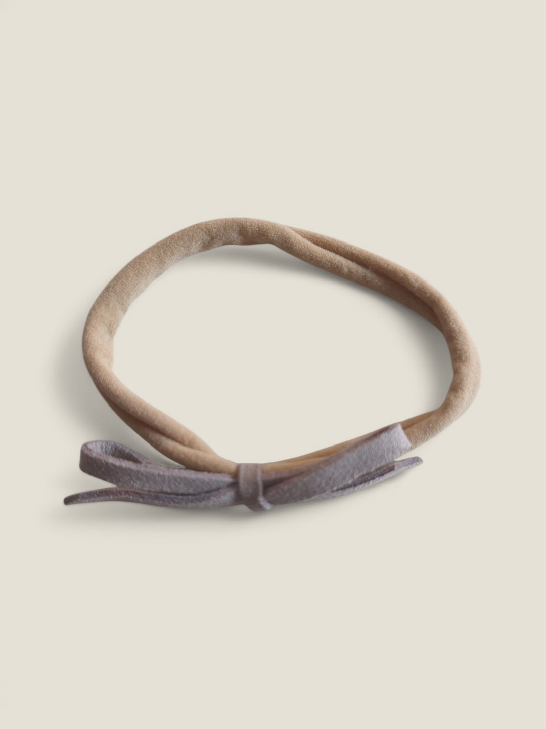 GREY SUEDE DAINTY BOW NYLON HEADBAND