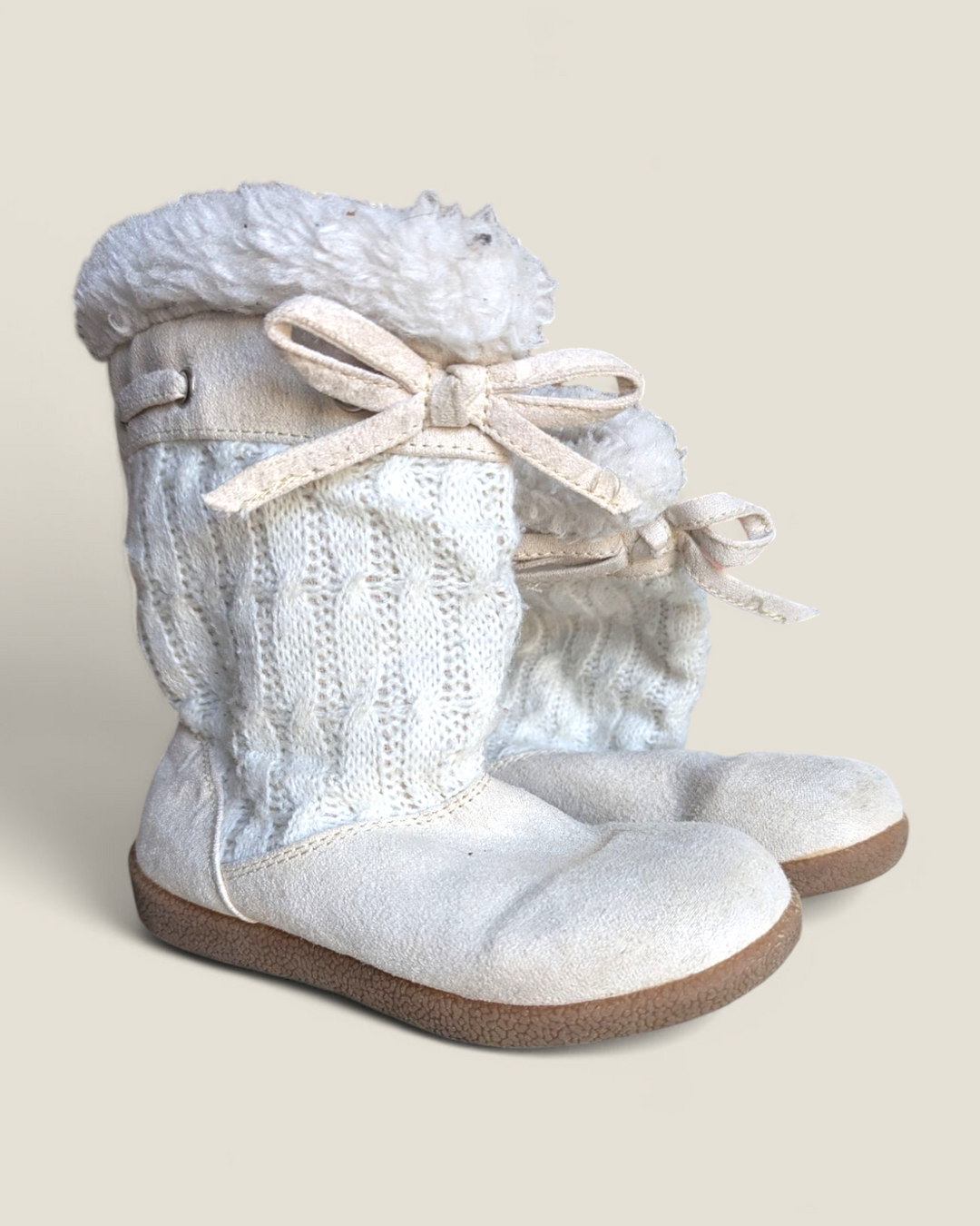OLD NAVY WHITE KNIT BOOTS SIZE KIDS 9 PRE-LOVED