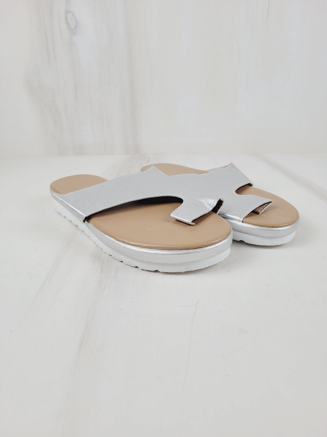 SILVER SANDALS LADIES SIZE 7 PRE-LOVED