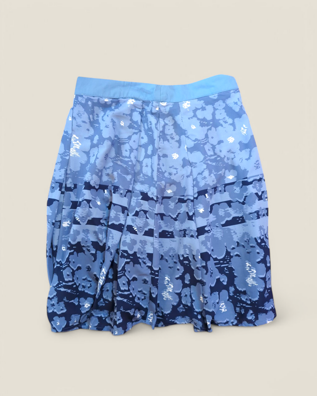 RICKI'S BLUE FLORAL SKIRT LADIES SIZE 4 PRE-LOVED