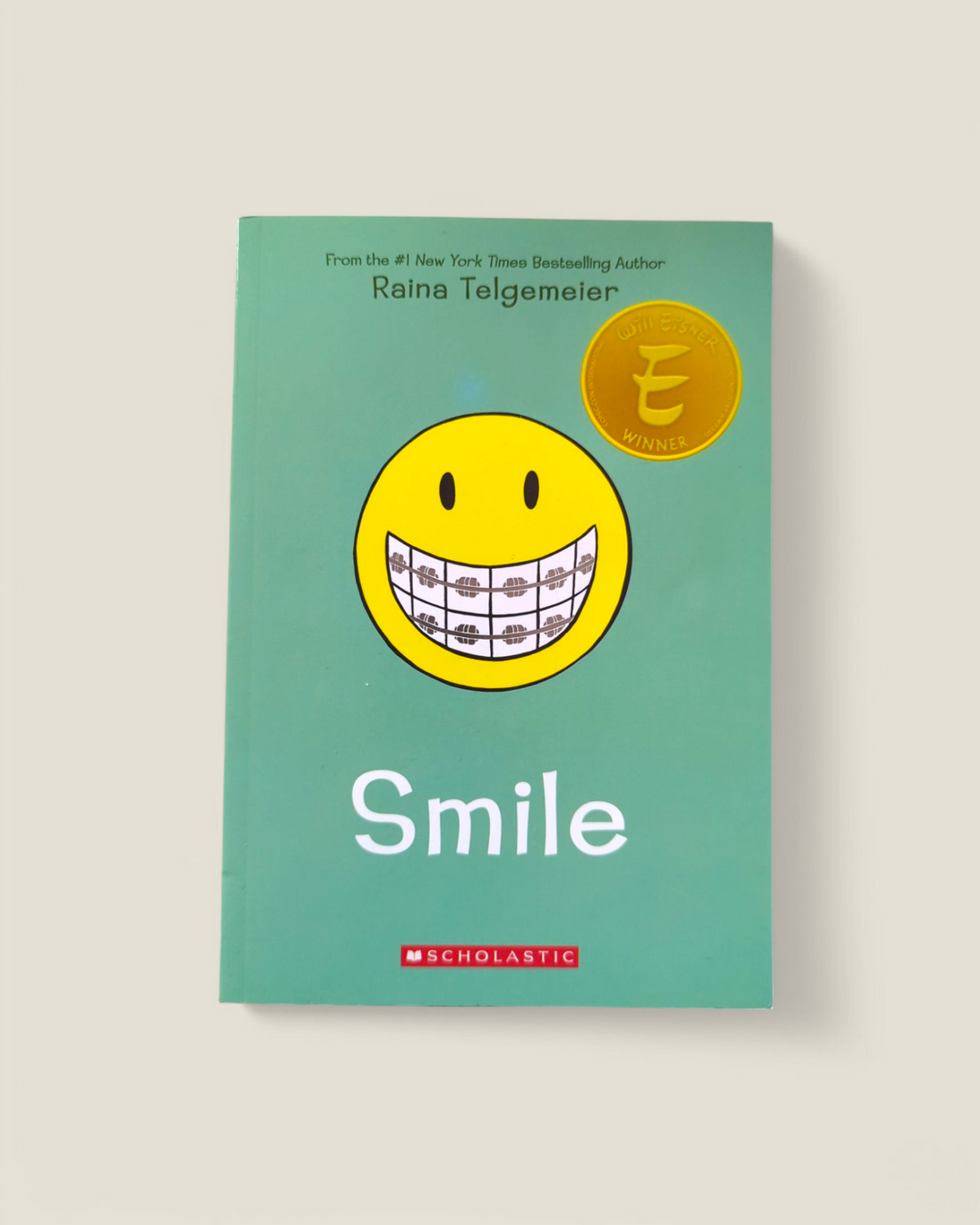 SMILE BY RAINA TELGEMEIER GRAPHIC NOVEL PRE-LOVED