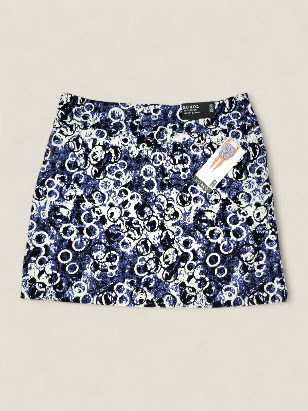 S.C. & CO. SKIRT WITH UNDER SHORTS LADIES SIZE 12 PRE-LOVED