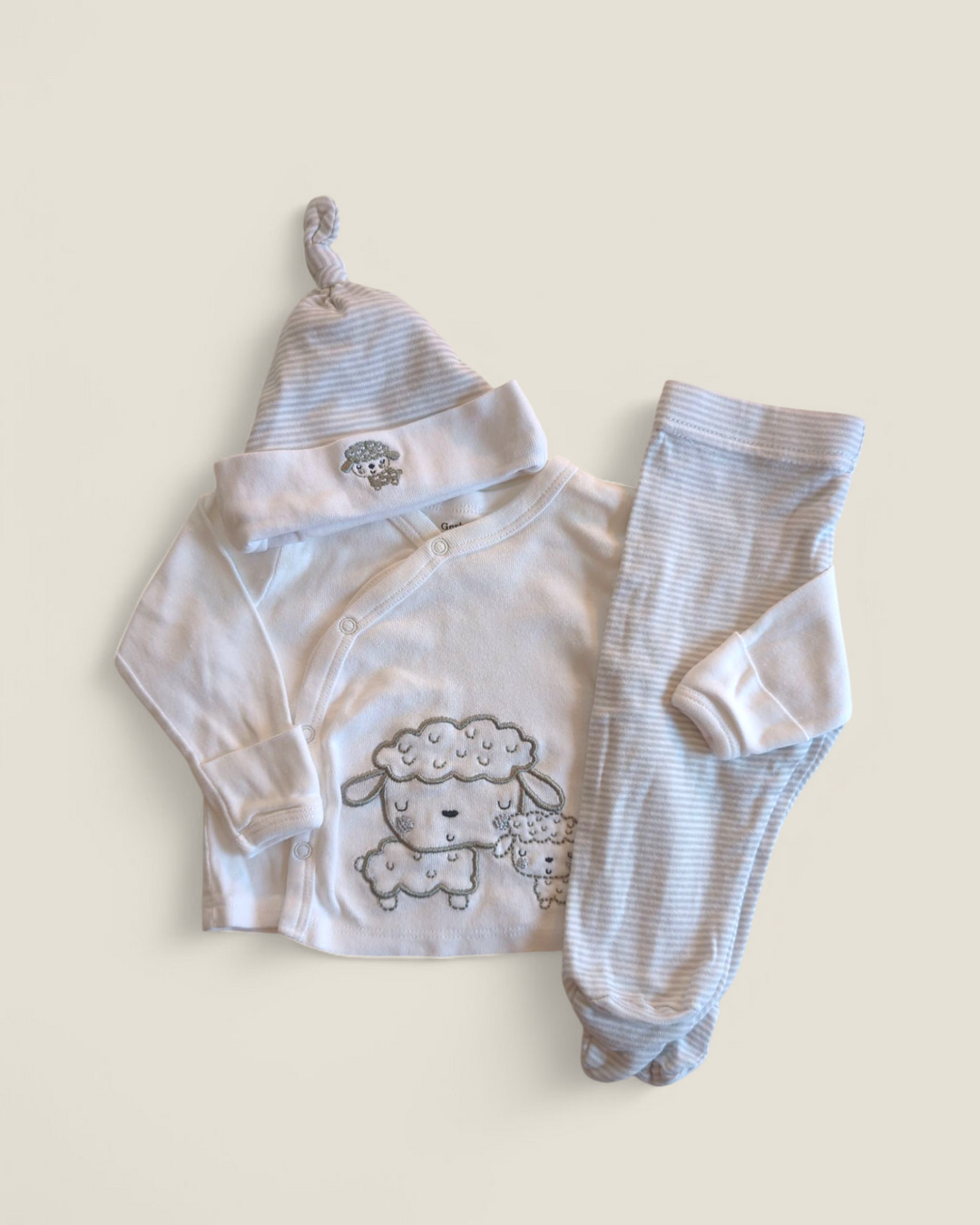 GERBER WHITE & GREY SHEEP OUTFIT 3PCS 0-3M PRE-LOVED
