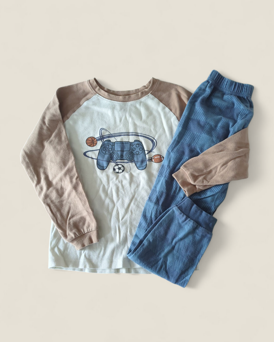 PEKKLE PYJAMA GAMING 10/12Y PRE-LOVED