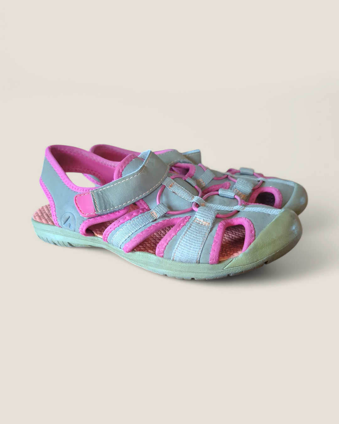 AIRWALK SANDALS PINK & GREY YOUTH SIZE 3 PRE-LOVED