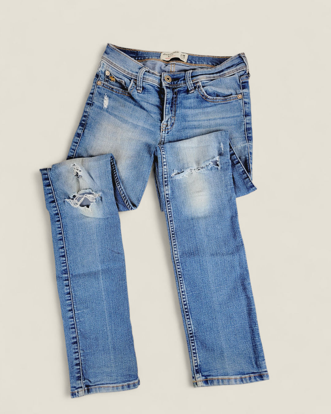 ABERCROMBIE KIDS DISTRESSED SKINNY JEANS 15/16Y PRE-LOVED
