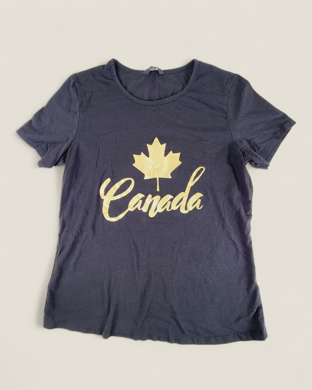 LIFE IS BETTER CANADA BLACK & GOLD TEE LADIES LARGE PRE-LOVED