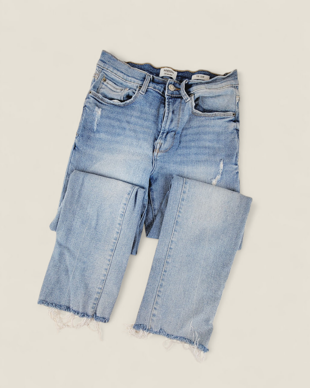 KENSIE DISTRESSED JEANS LADIES SIZE 4/27 PRE-LOVED