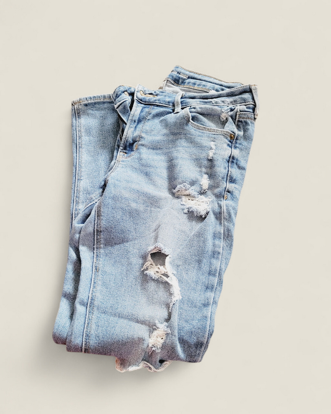 OLD NAVY SUPER SKINNY ROCKSTAR DISTRESSED JEANS LADIES SIZE 4 PRE-LOVED