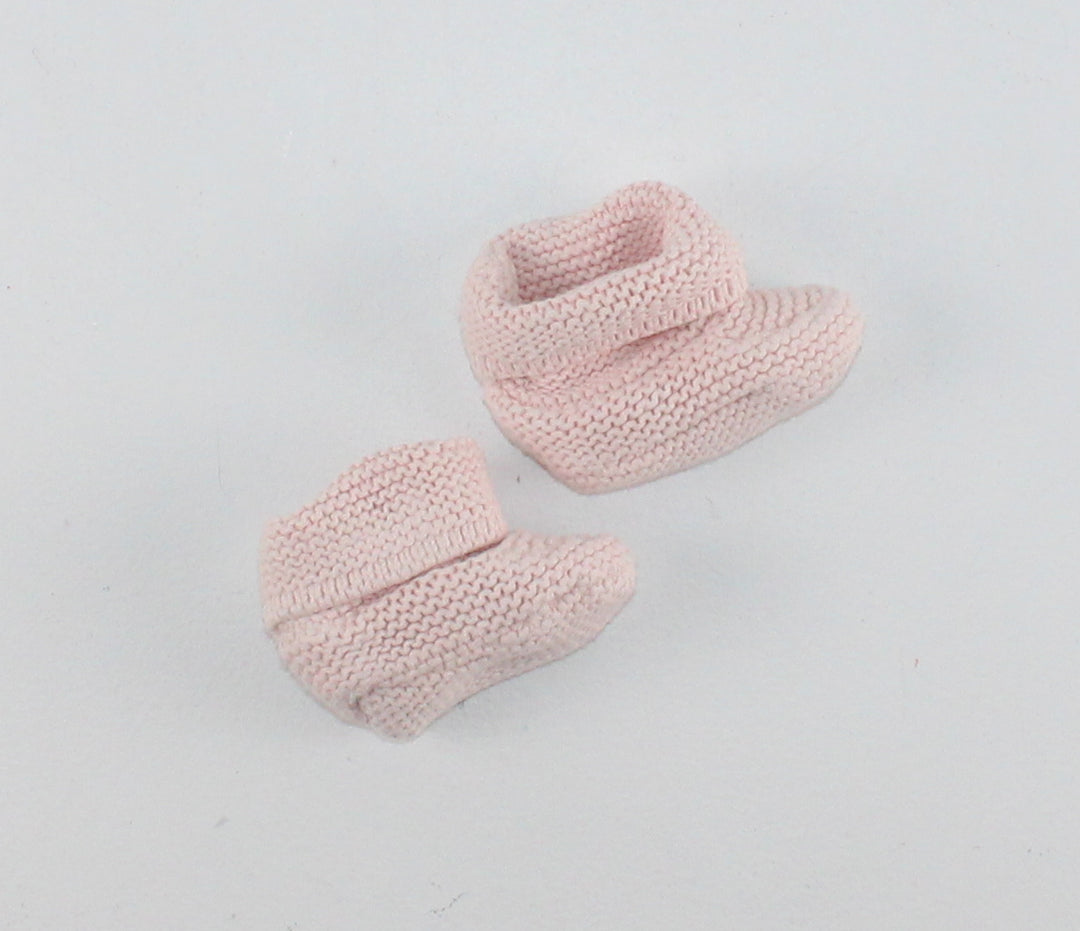 GAP PINK KNIT BOOTIES 0-3M EUC