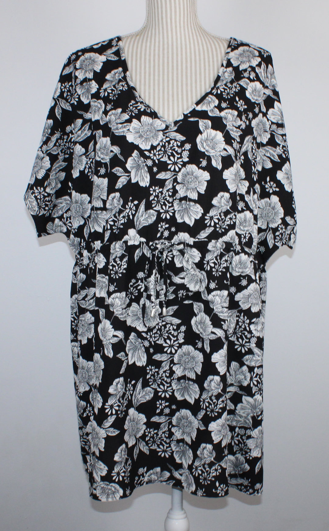 MARIO SERANI DRESS LADIES XL EUC