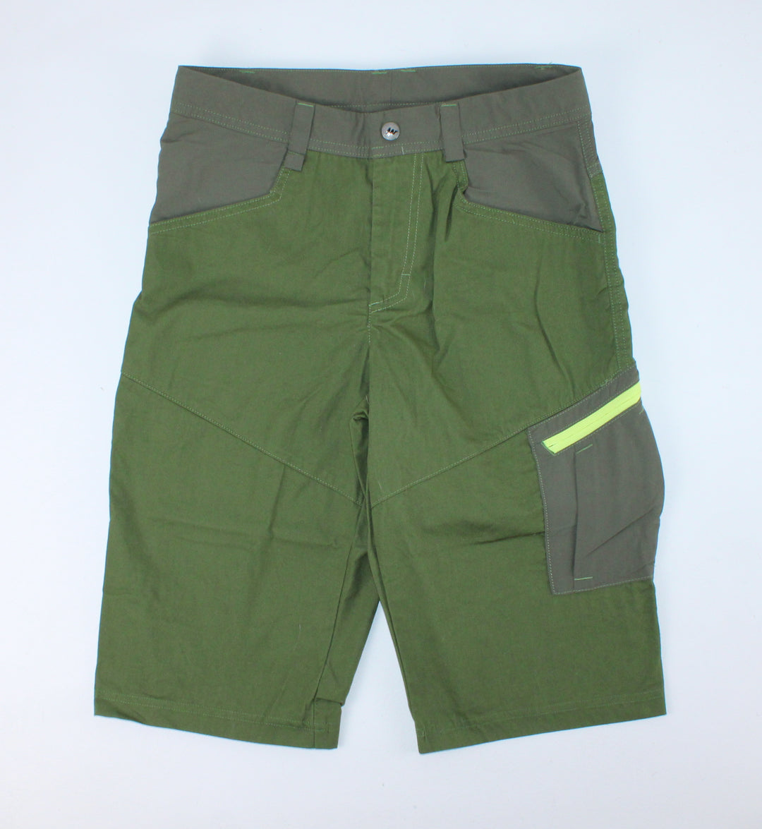DECATHALON GREEN SHORTS 14Y PRE-LOVED