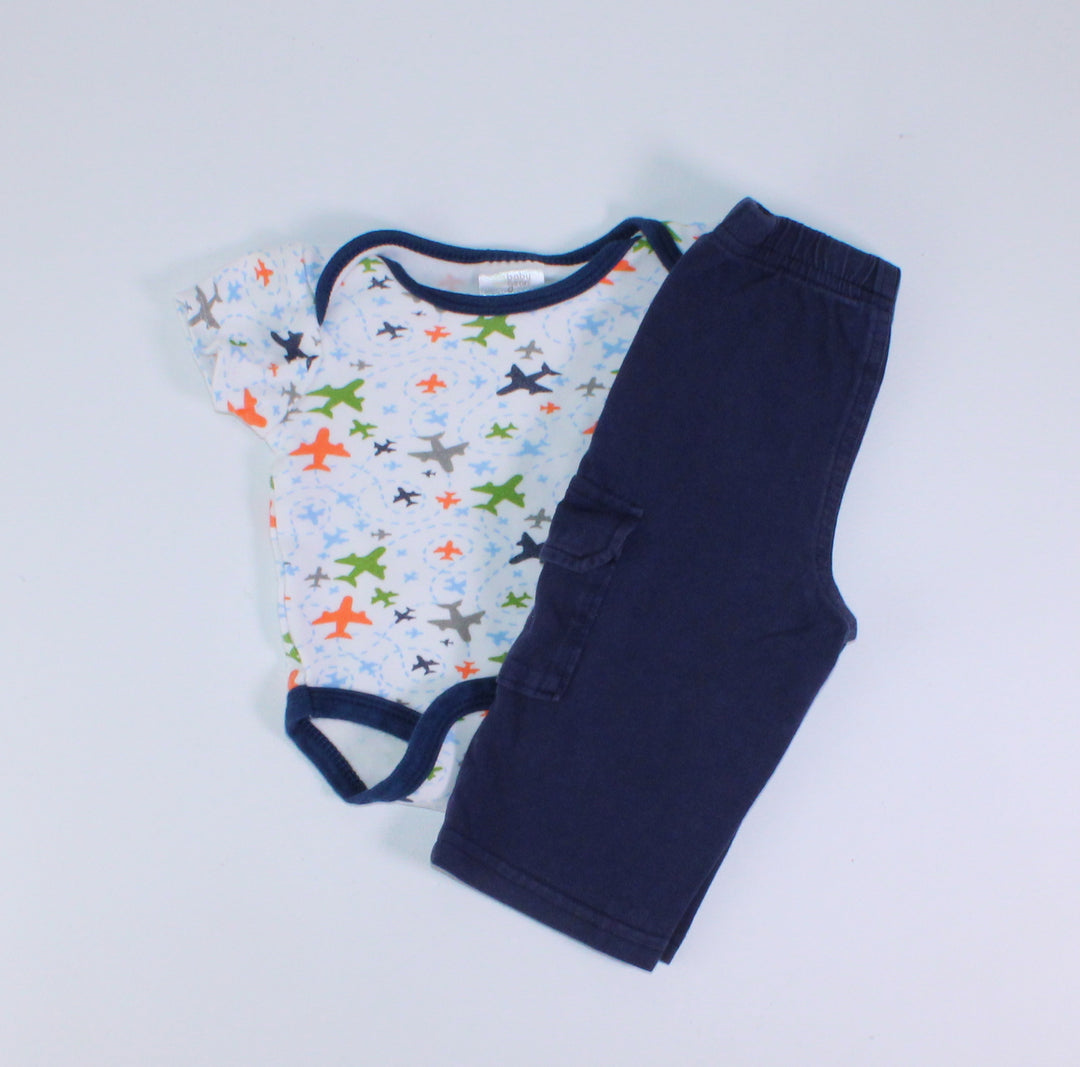 BABY GEAR AIRPLANE OUTFIT 3-6M PRE-LOVED