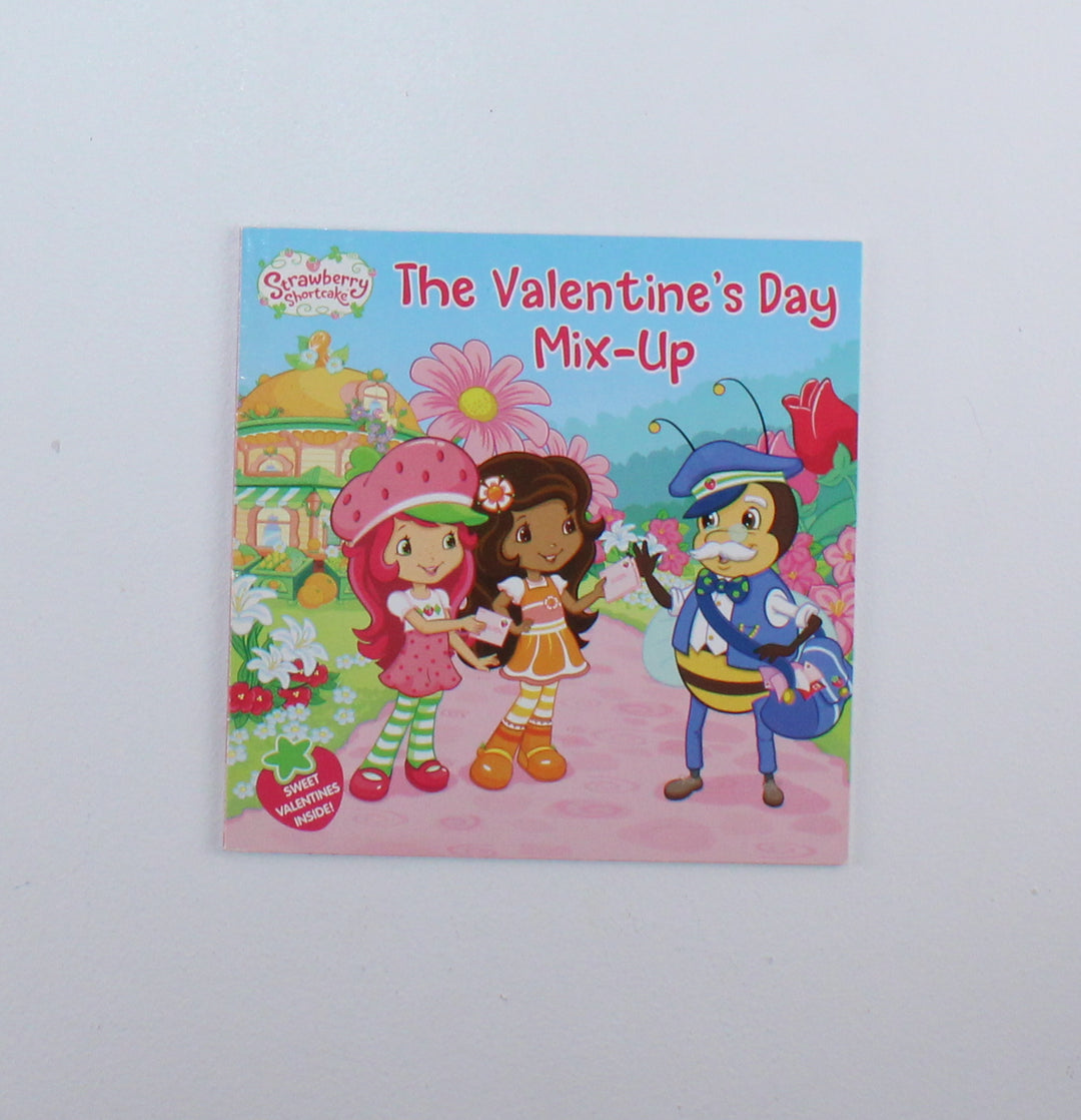 STRAWBERRY SHORTCAKE, VALENTINES DAY MIXUP BOOK PRE-LOVED