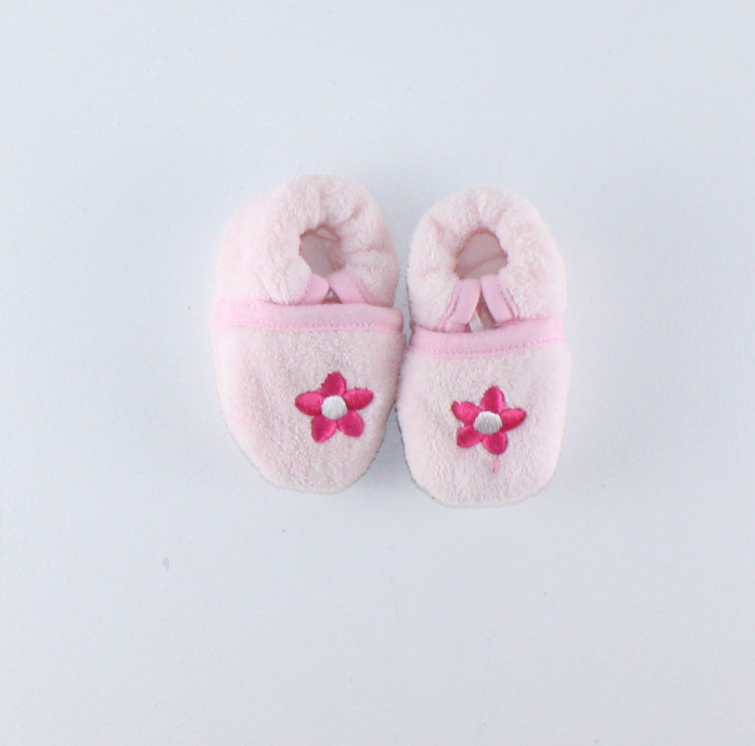 PINK SOFT SLIPPERS APPROX 3-6M PRE-LOVED