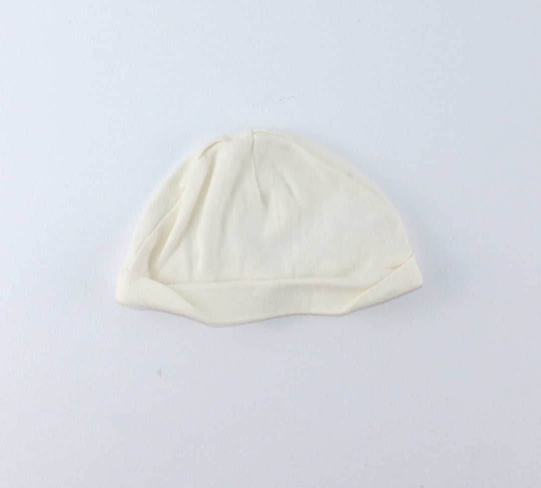FIRST IMPRESSIONS IVORY BABY BEANIE 0-9M PRE-LOVED