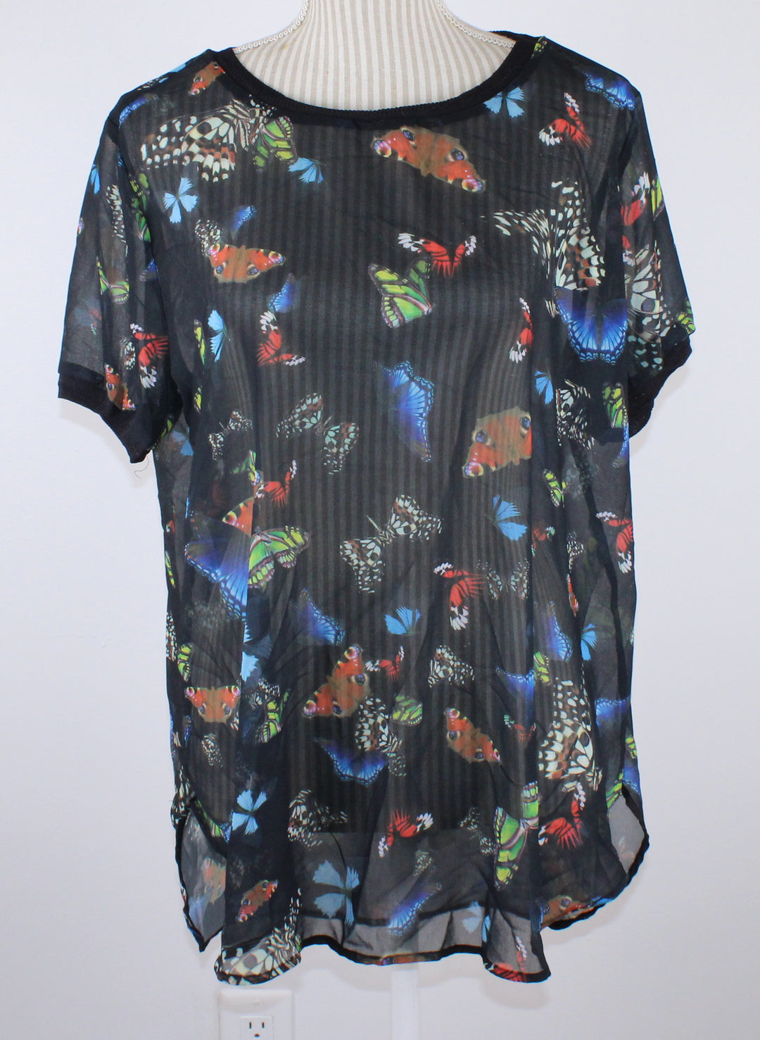 JOE FRESH BUTTERFLY BLOUSE LADIES LARGE PRE-LOVED